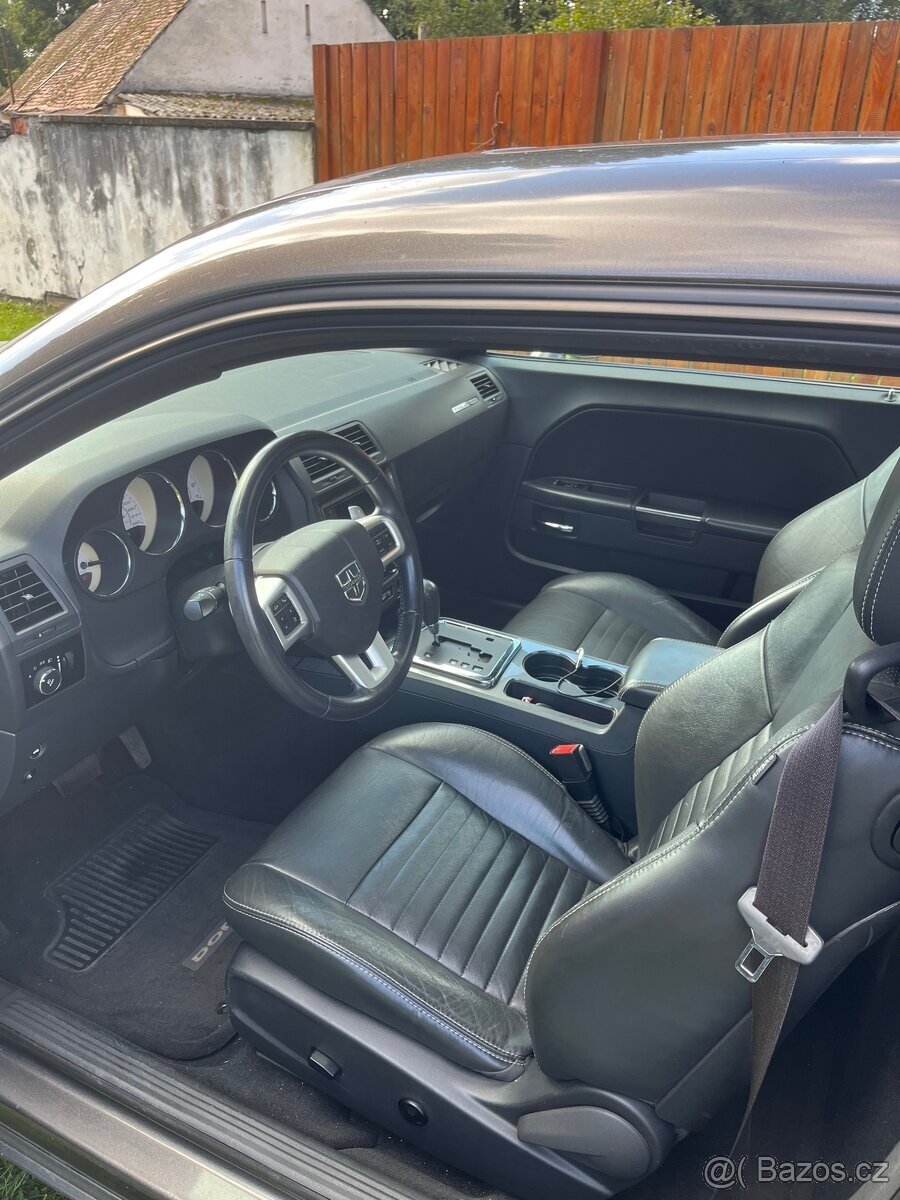 PRODÁM DODGE CHALLENGER 3.6, NOVÝ V ČR - 11