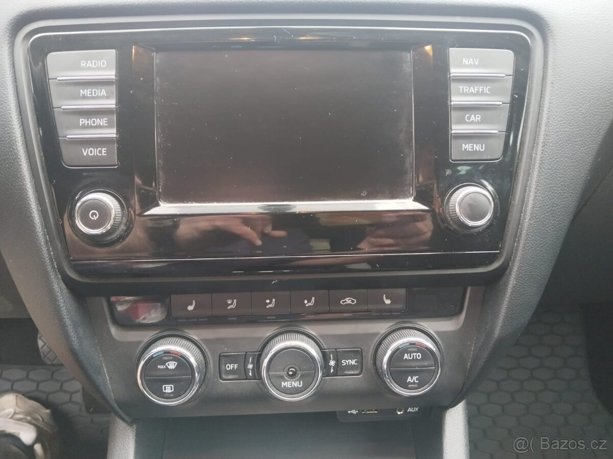 Škoda Octavia combi 3,2016,dsg,výbava JOY,úplny servis - 11