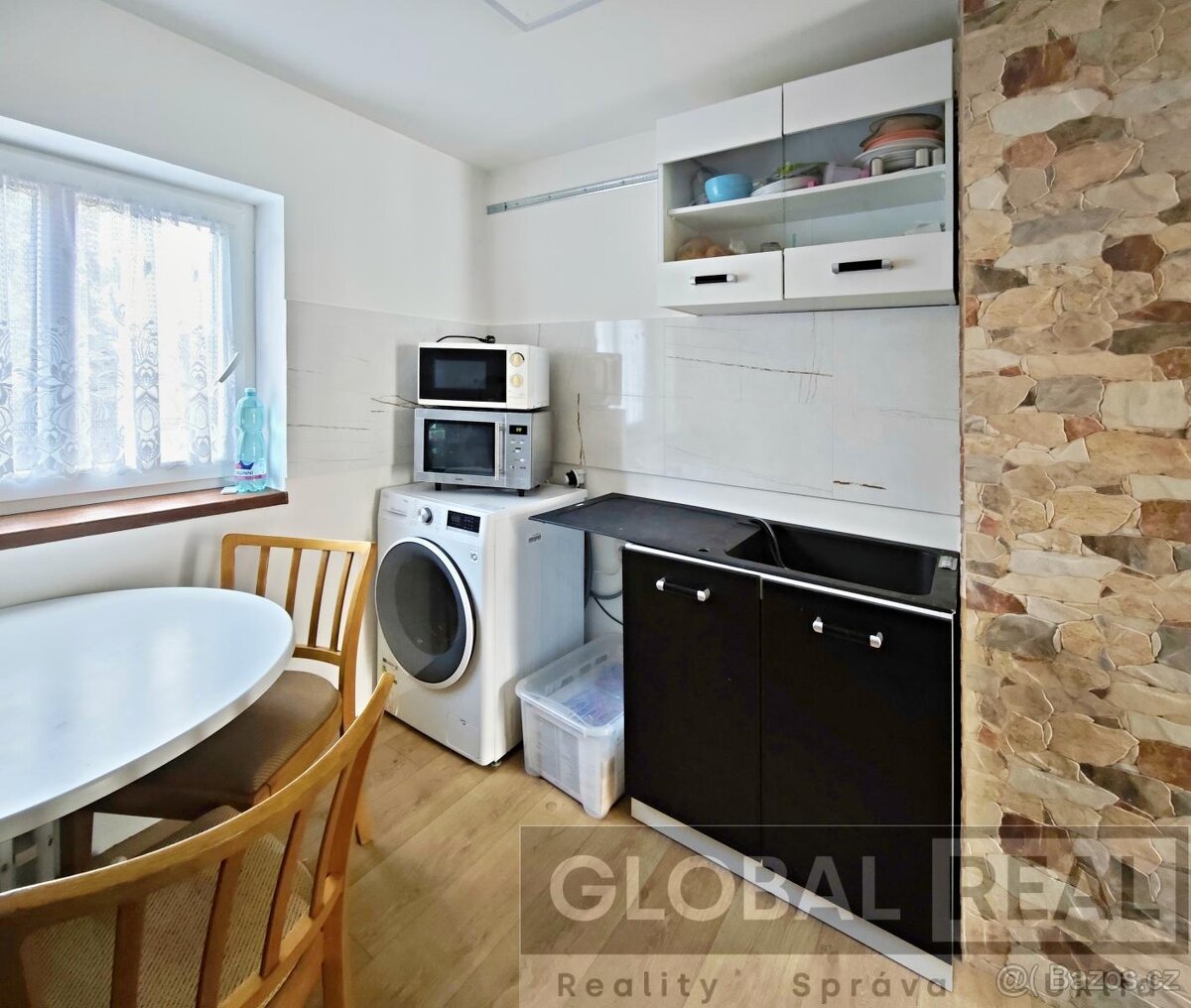 Prodej rekreační chaty po částečné rekonstrukci - u rybníka - 11