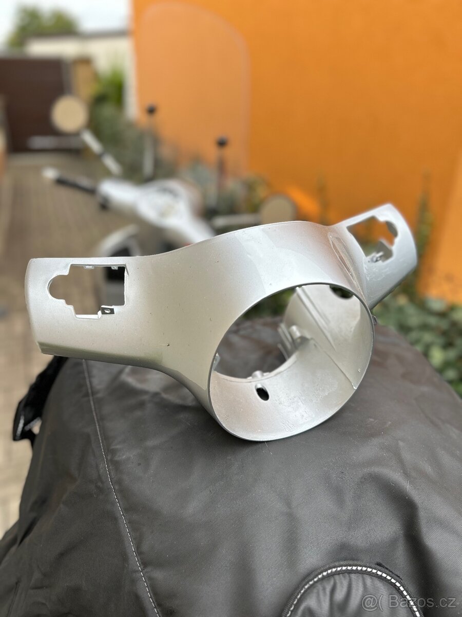 Vespa GTS 250 plně vybavená - 11