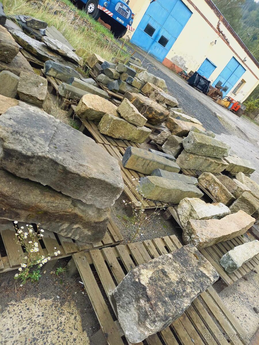 Okrasné zahradní kameny - 11