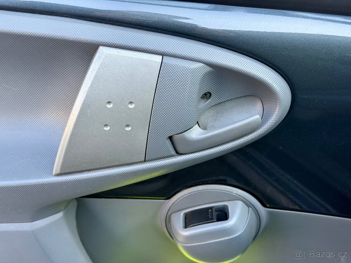 Pronájem Peugeot 107 - 11