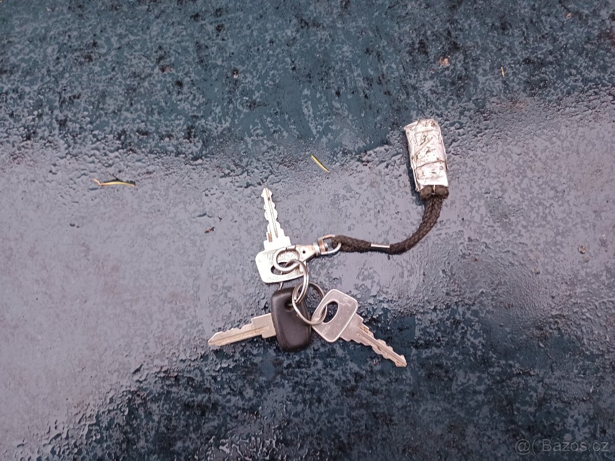 Lada Niva 1,7i, r.v. 2002 - 11