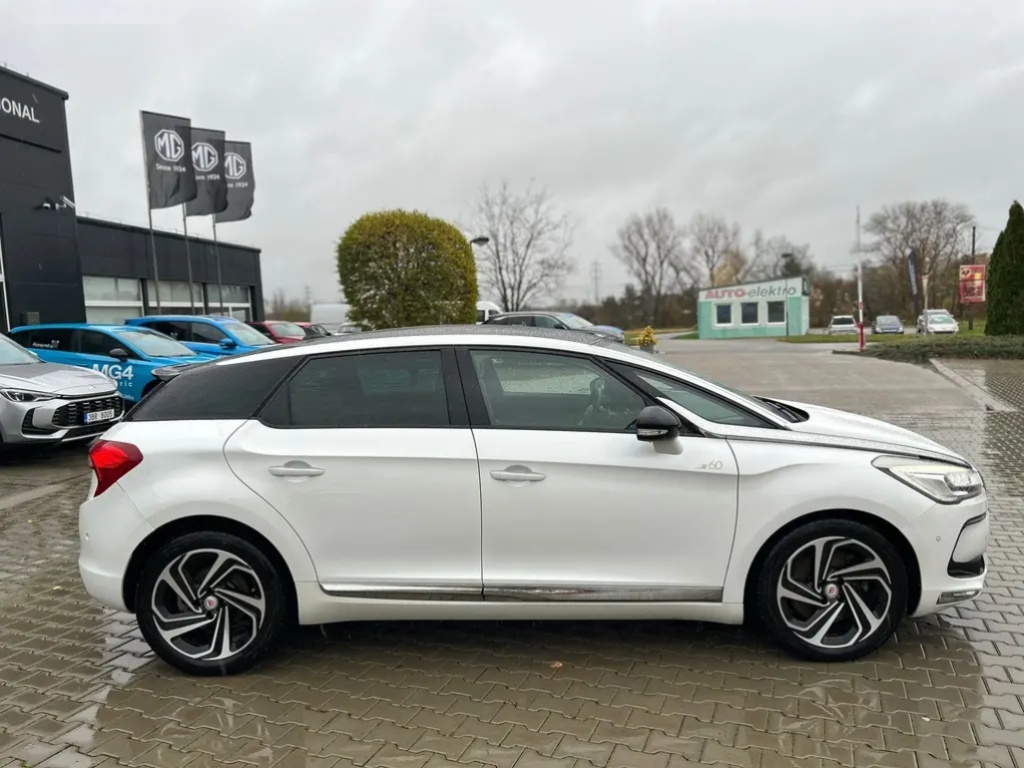 Citroën DS5, 2.0BHDi 180 AT6 Anniversary 60 - 11