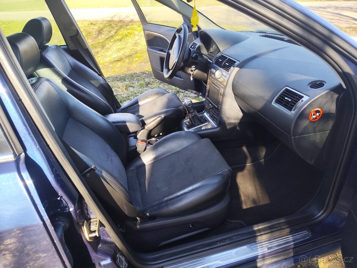 Mondeo mk3 2.2 114kw St-packet sedan - 11