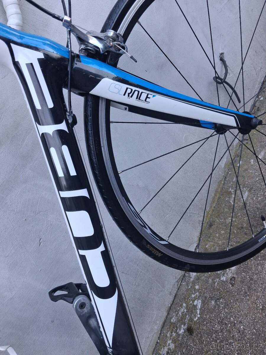 Karbonové silniční kolo CUBE - 11