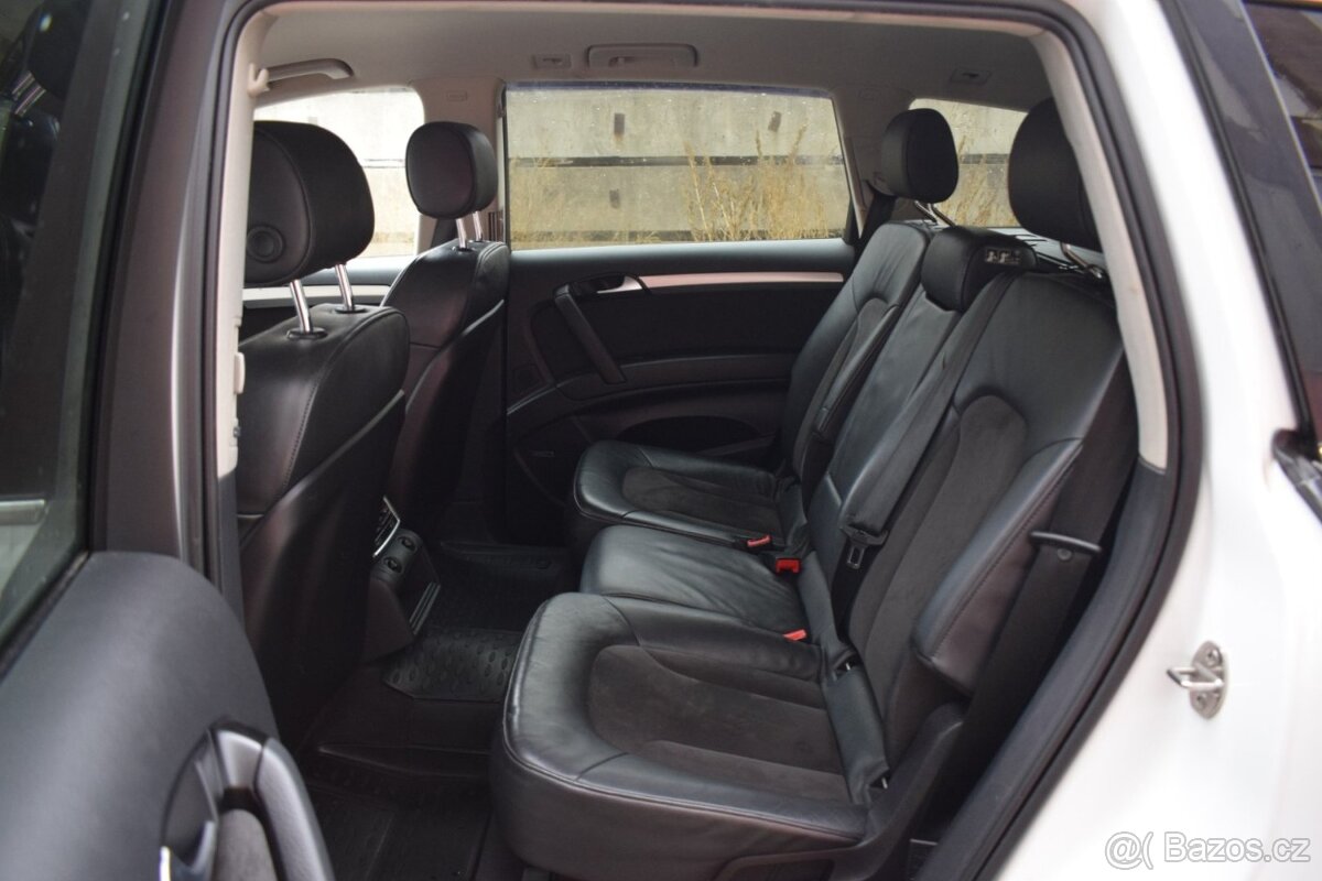Audi Q7 3.0TDi 4X4/FACELIFT/TAŽNÉ/BOSE - 11