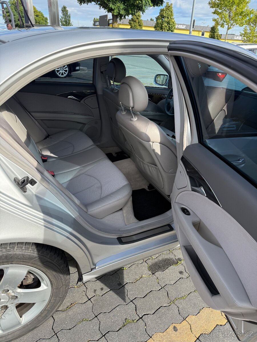 Mercedes-Benz E3.2 - 11