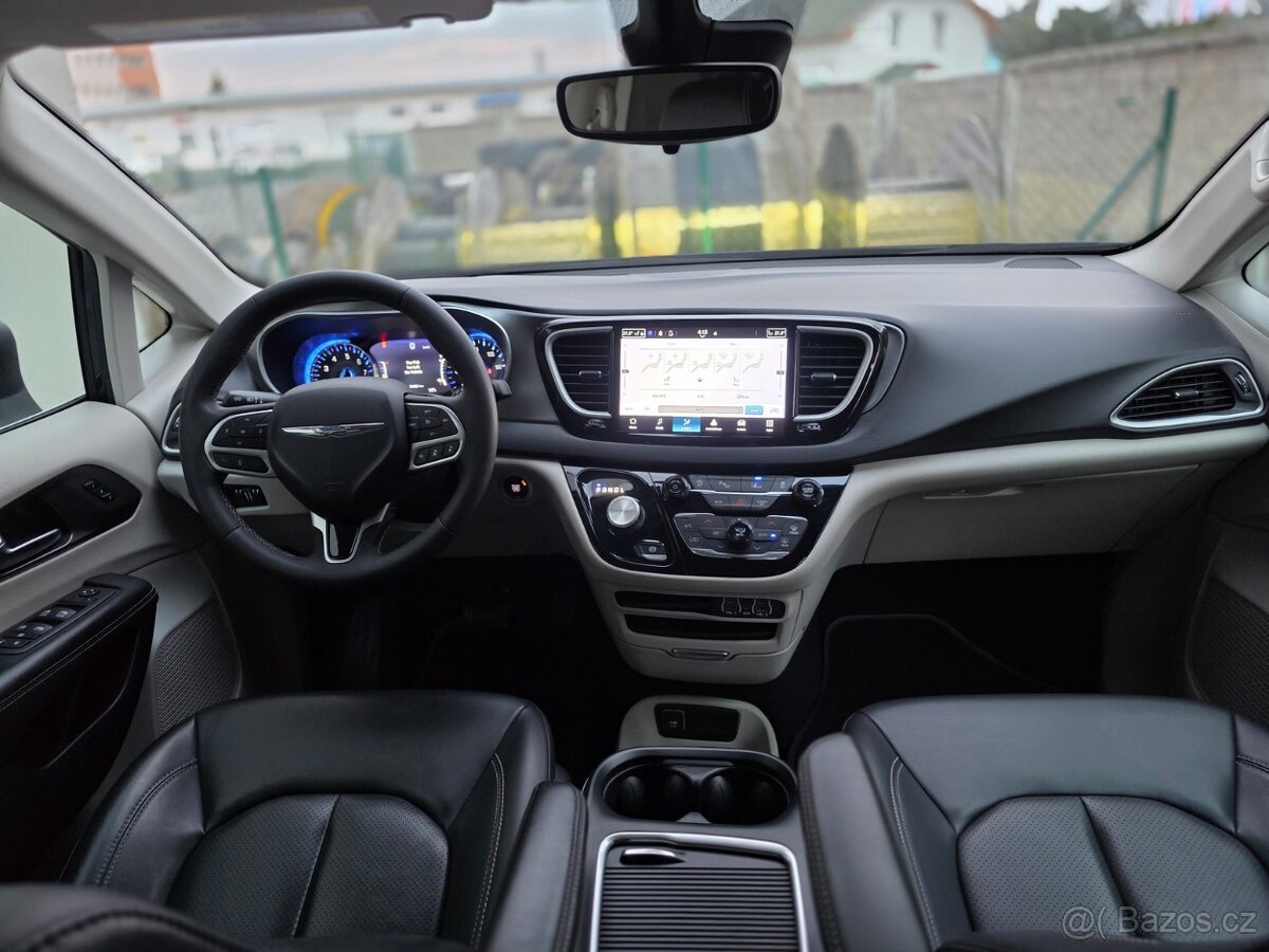Chrysler Pacifica 3.6L V6 7 miest Radar DPH 2023 - 11