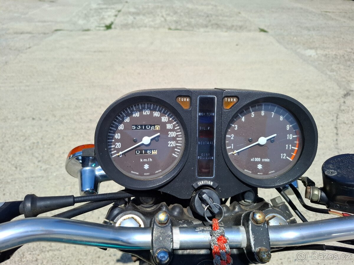 Suzuki GS 500 E, r. v. 1978 - 11