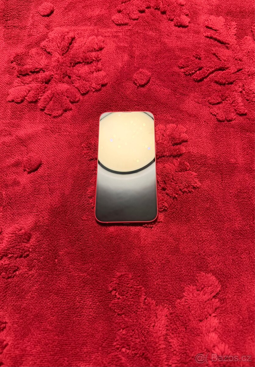 iPhone 14 Red Product + Watch 8 Red Product - 11