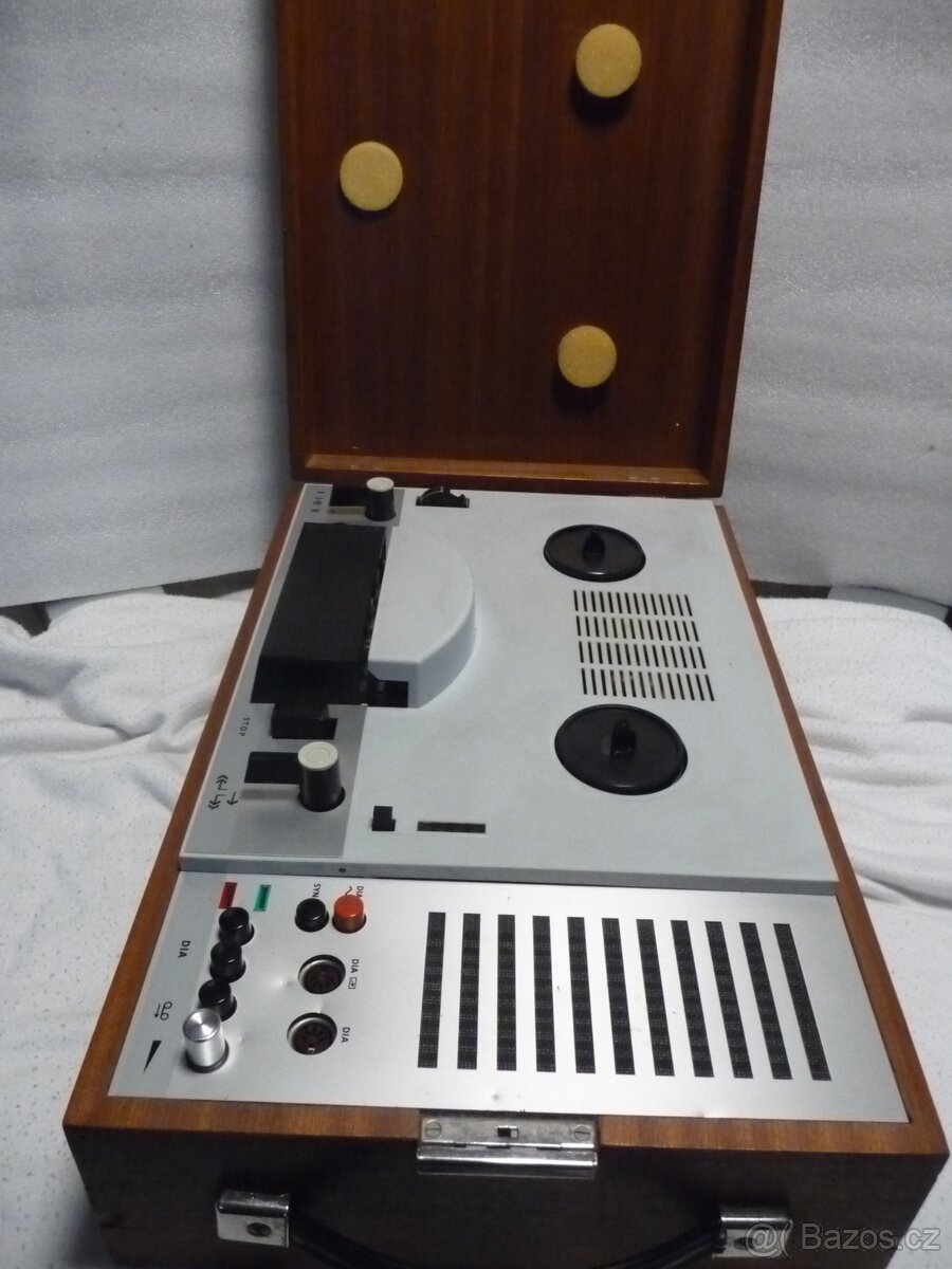 Magnetofon TESLA - 11