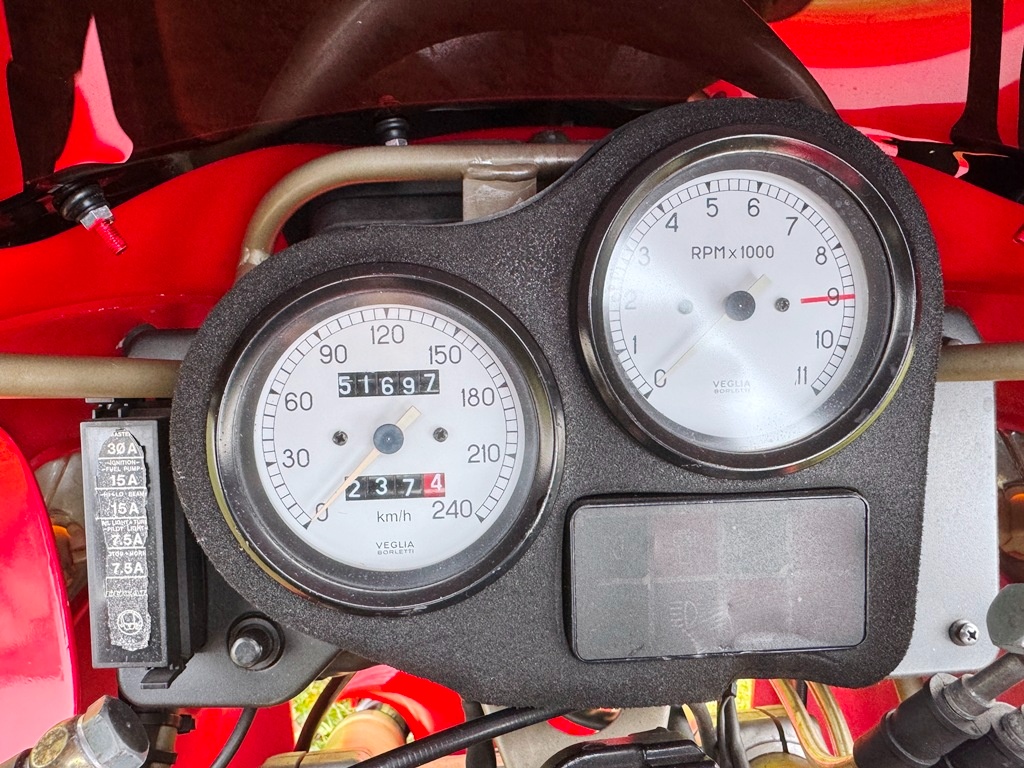 Suzuki VX, Ducati 750, Yamaha FZR, TRX - 11