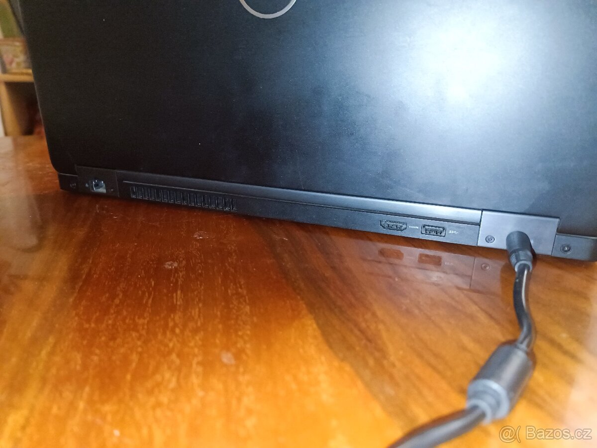 Dell Latitude 5590 - 11