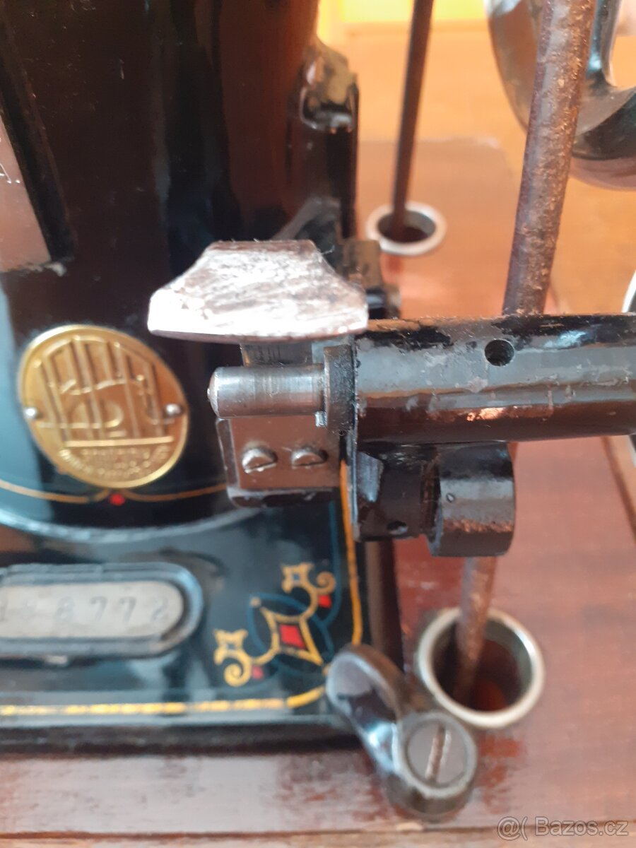 Šicí stroj LADA - 11