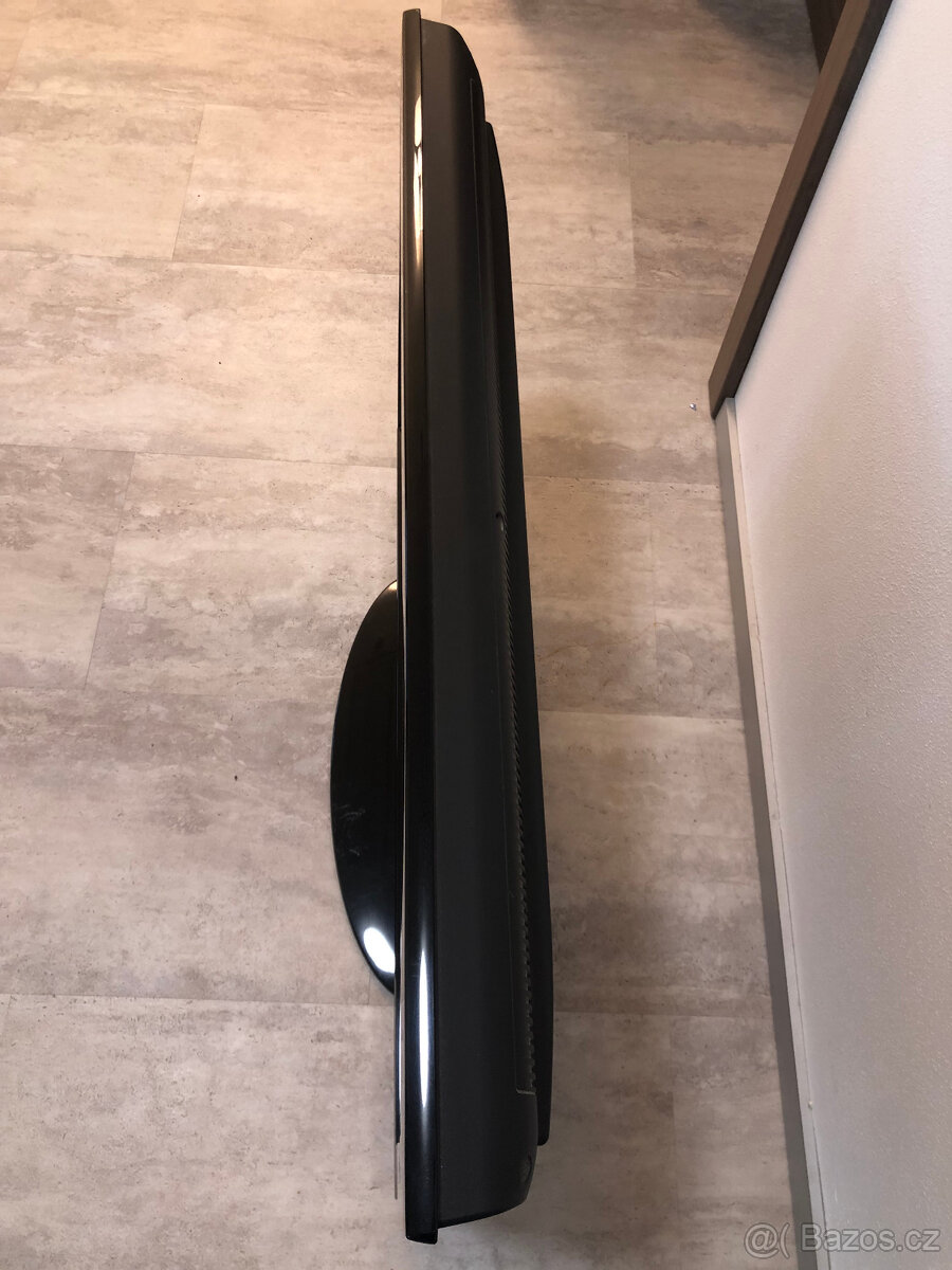 Televize Samsung LE32D400 LCD a set top box Evolveo Omega T2 - 11