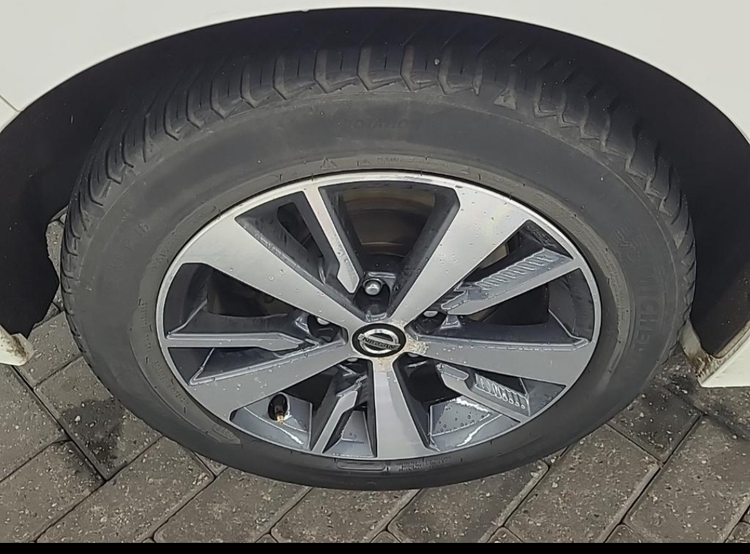 Nissan leaf 40kwh Acenta - 11