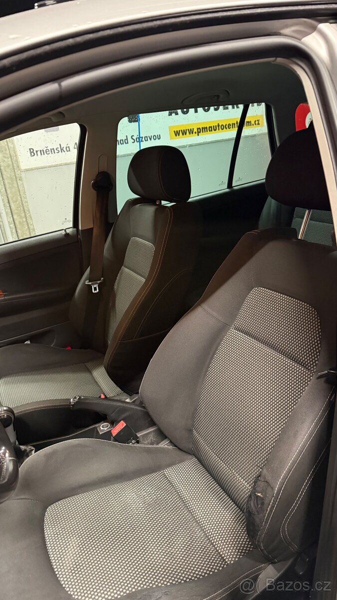 Škoda Fabia 1.4 - 11