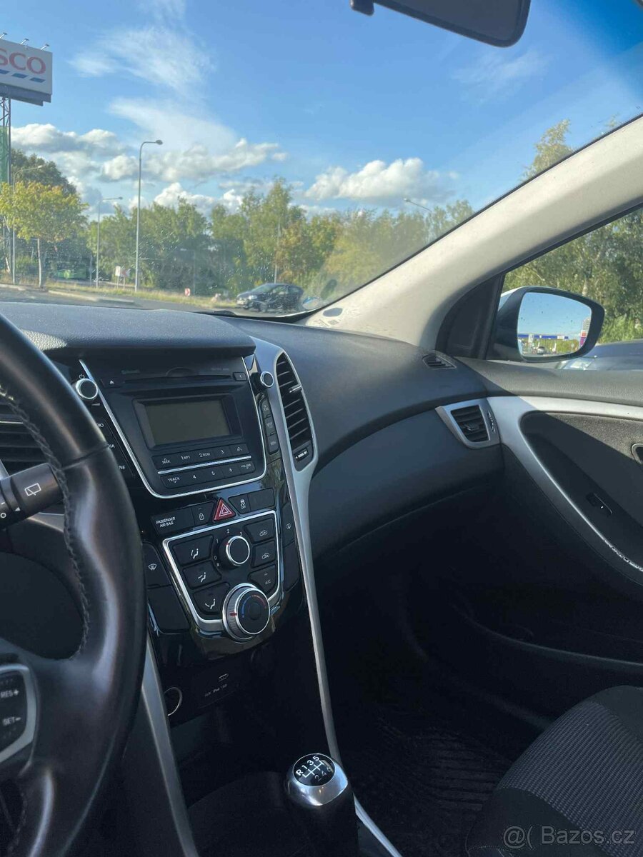 Rok2016 i 30 1,6 Crdi HYUNDAI zachovalý vůz sportovní vzhle - 11