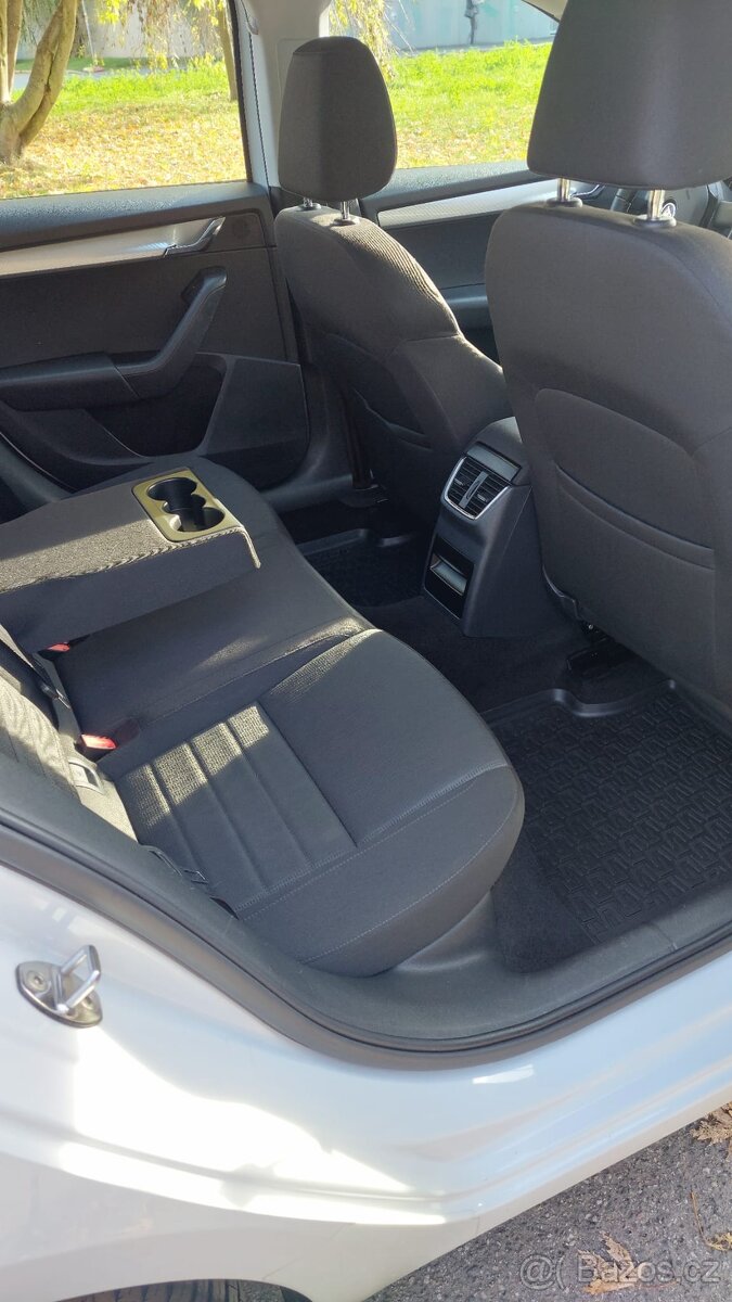 Škoda Octavia Combi 1.6 TDI Elegance – 2015 - 11