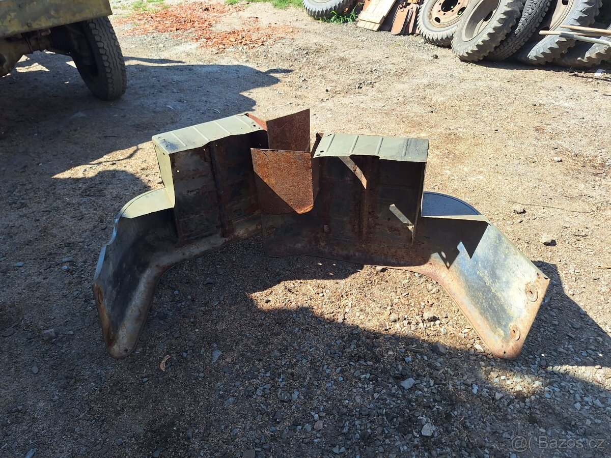 Blatníky praga v3s - 11