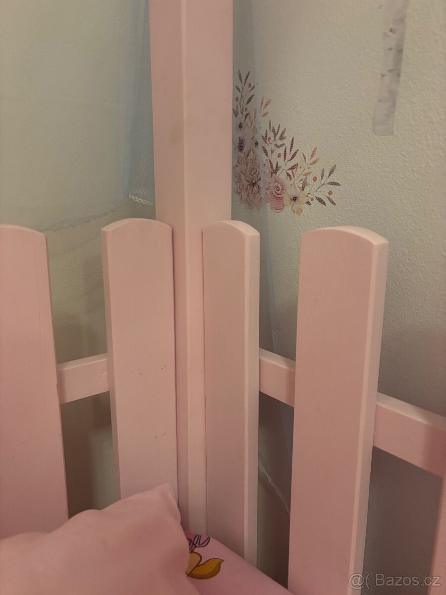 Domečková postel + šatní skříň + matrace - 11