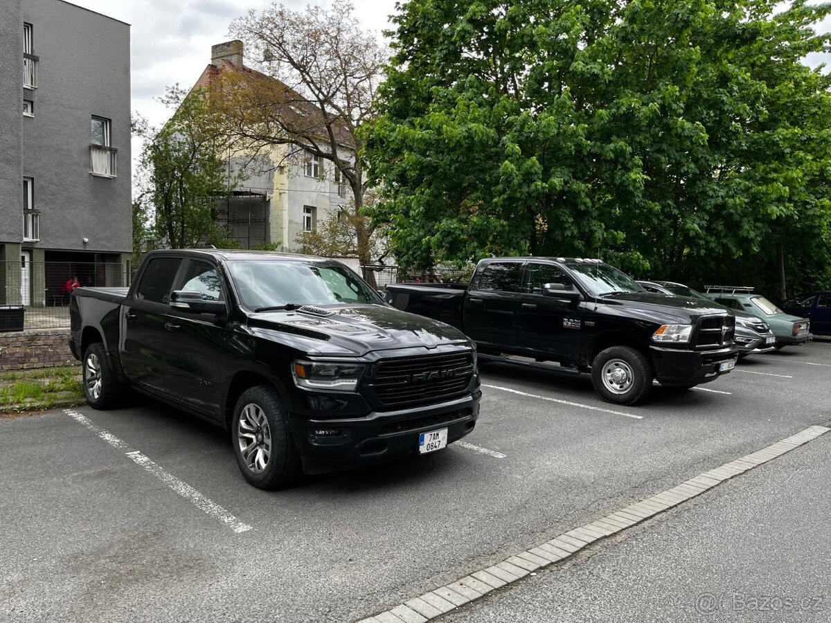 Dodge RAM 2500 6.4 HEMI - 11