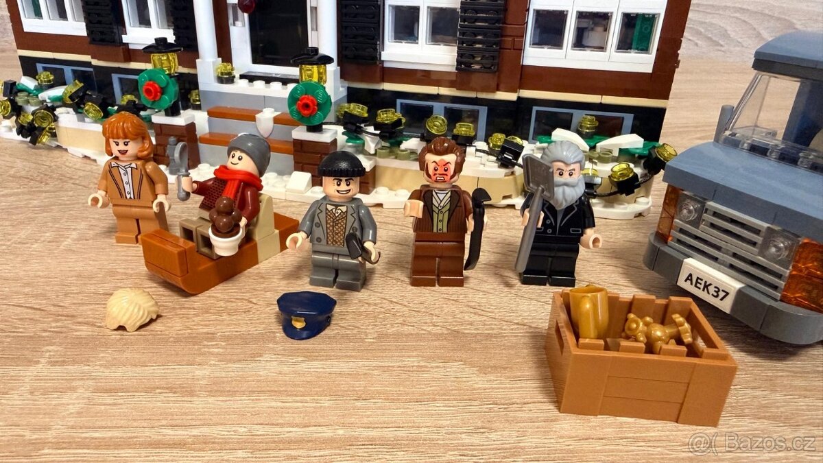Lego Ideas 21330 Sám doma / Home alone - 11