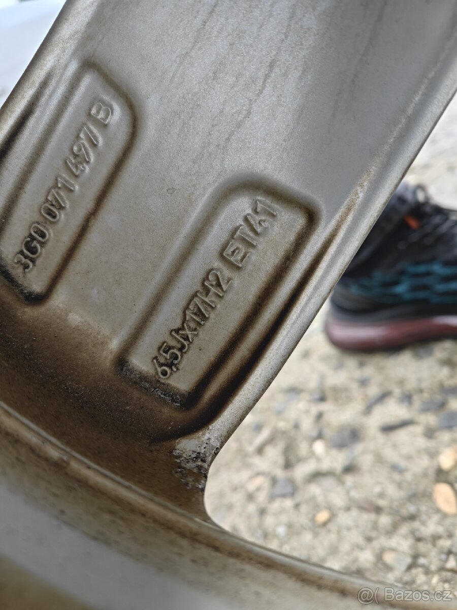 Alu VW Passat B8 5/112 r17 + 215/55 r17 zimní - 11