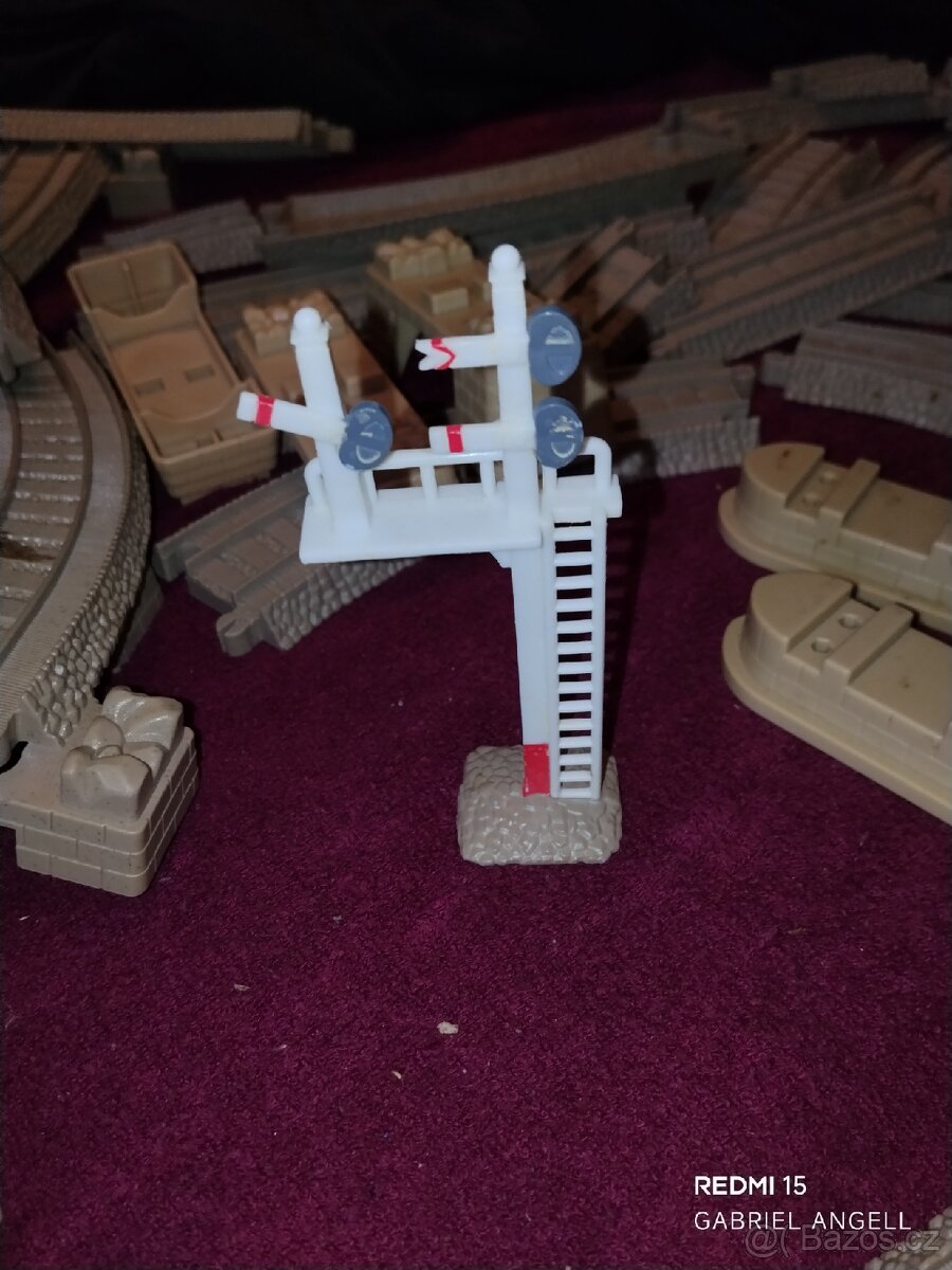 Koleje a budovy – (Thomas & Friends) - 11