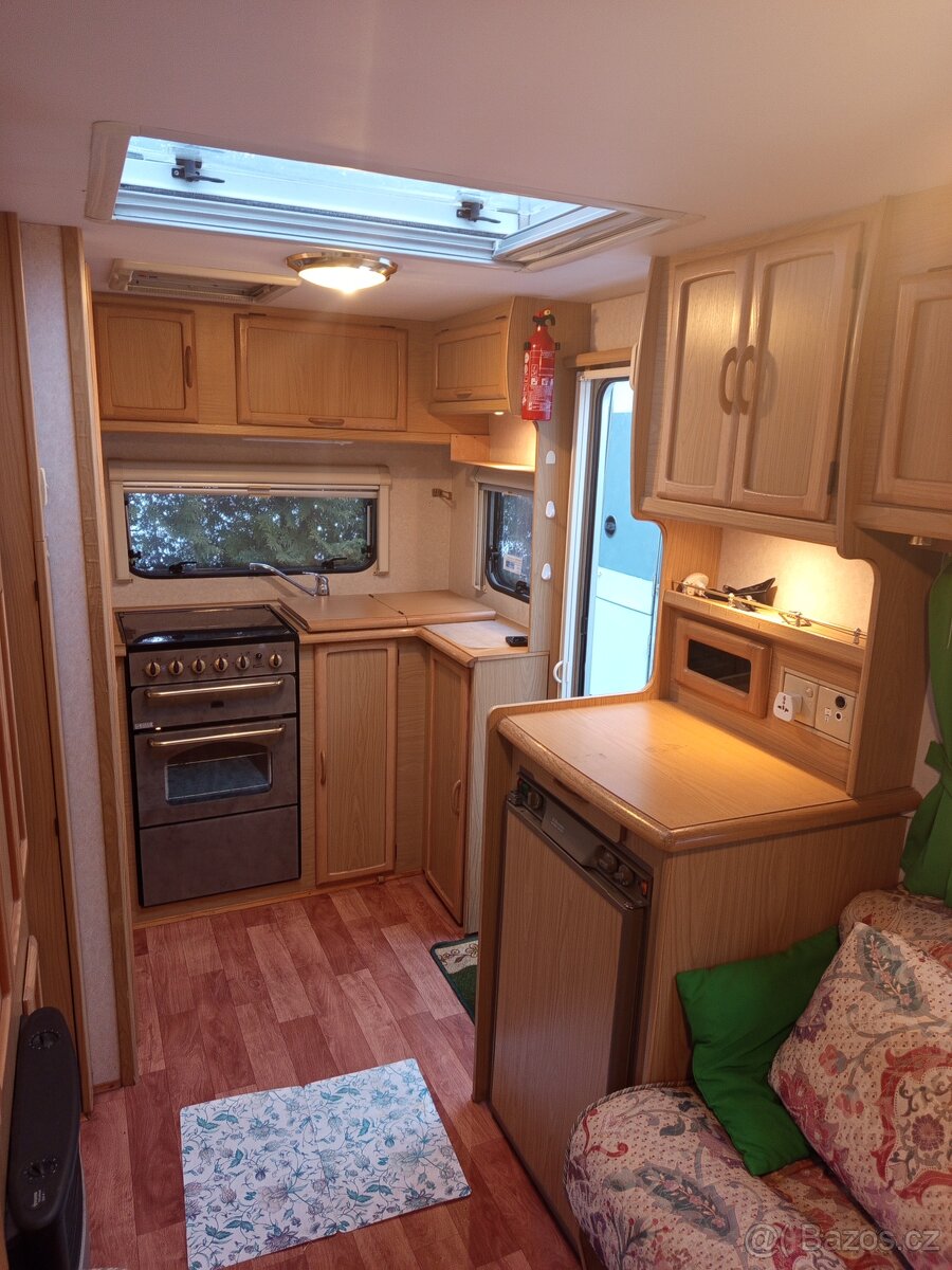 OBYTNÝ PŘÍVĚS BAILEY PAGEANT - 11