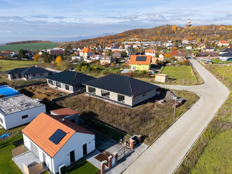 Prodej novostavby 4+kk s garáží, 220 m² – pozemek 1 042 m², - 11