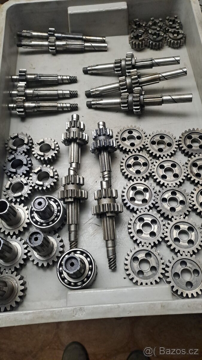 díly jawa 553 579 554 - 11