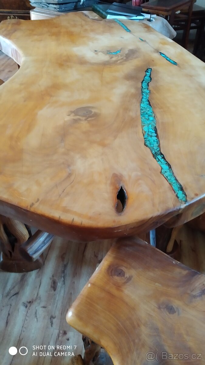 epoxidový nábytek s minerály, toaletní stolek, stojací lampa - 11