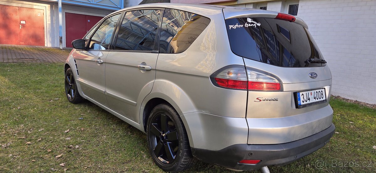 Ford S Max 2.0TDCi 103 kW Titanium - 11