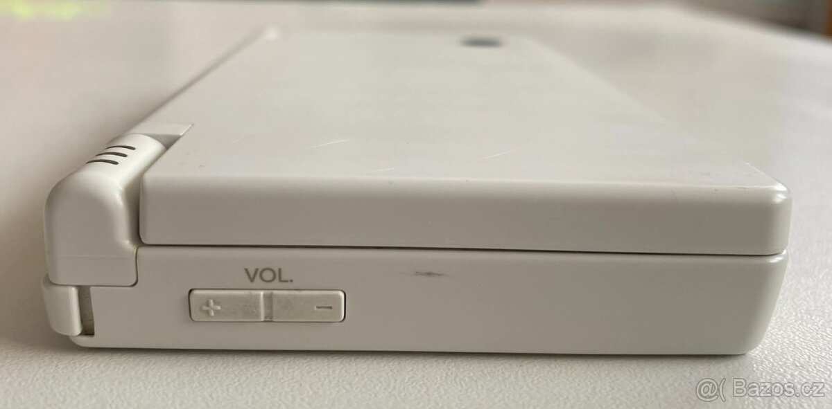 Nintendo DSi White + 64gb - 11