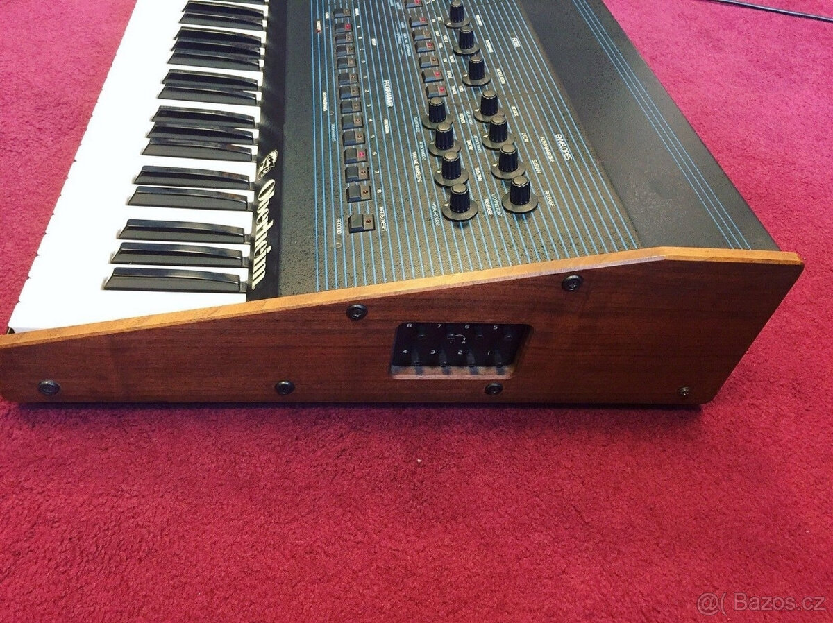 Oberheim OB-8 - Vintage syntezátorová syntezátorová klávesni - 11