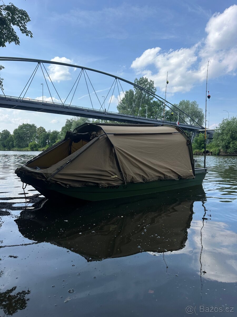 Rybářská laminátová loď - 11