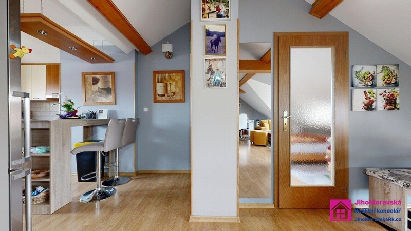 Prodej podkrovního bytu 4+1, 106 m², zahrada, Břeclav - 11