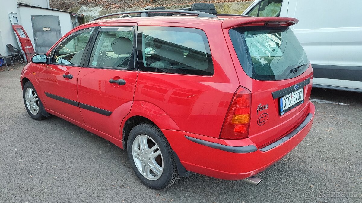 Ford Focus 1.6 kombi - 11
