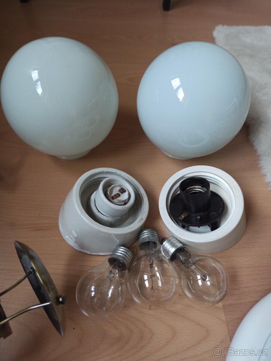 3x svítidlo + 4x žárovka - 11