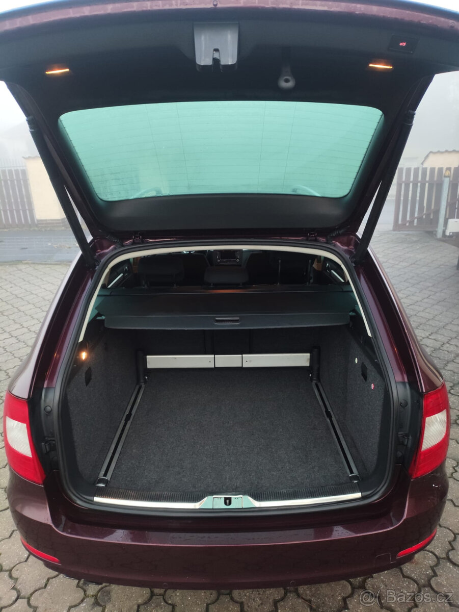 Superb 2 2.0TDI 125kw DSG webasto 2011 - 11