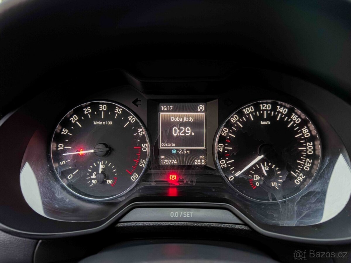 Škoda Octavia Combi 2.0 TDI Ambition - 11