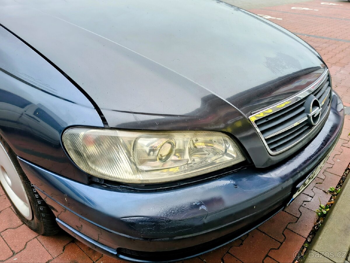 Opel omega - B caravan 2.2 benzín - 11