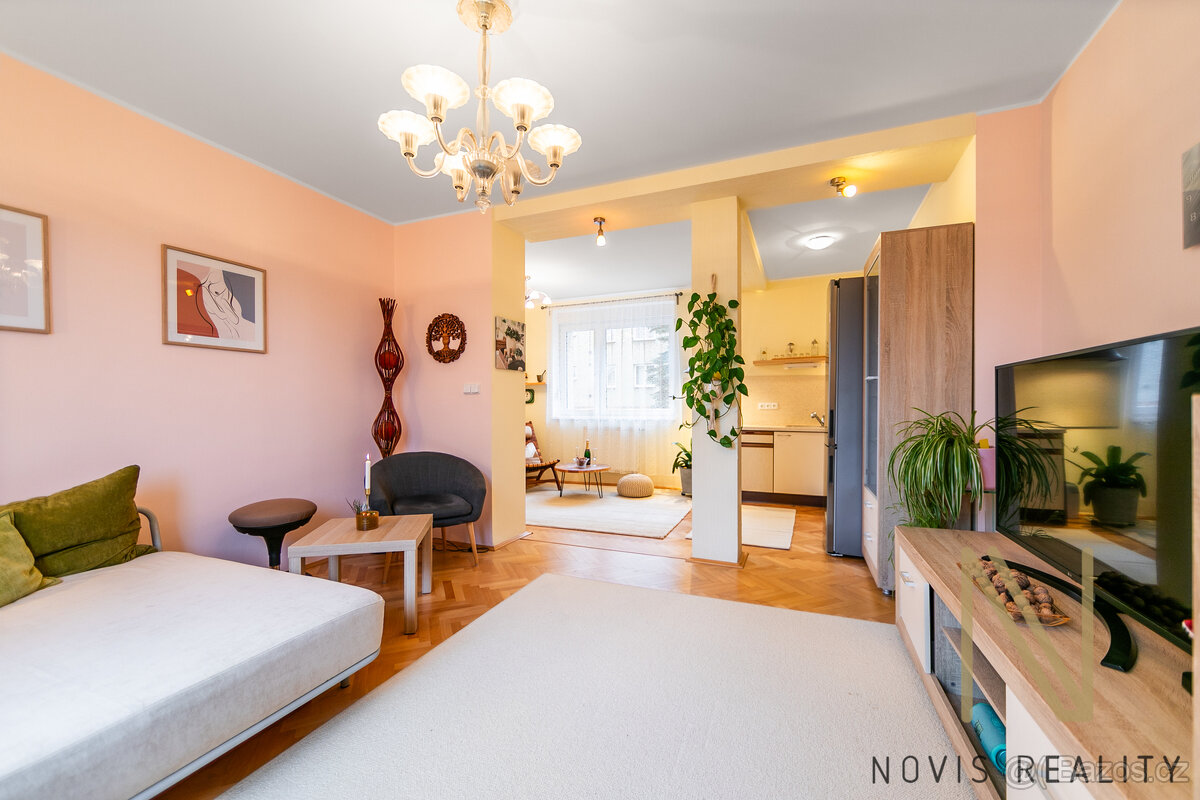 Prodej, rodinný dům, 250 m², Plzeň - Doubravka, ul. Pod Les - 11