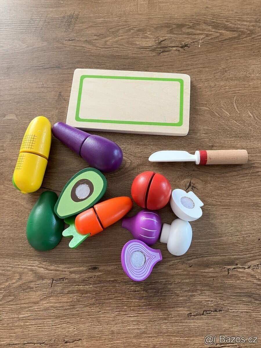 Dřevěné hračky - cena za vše - 11