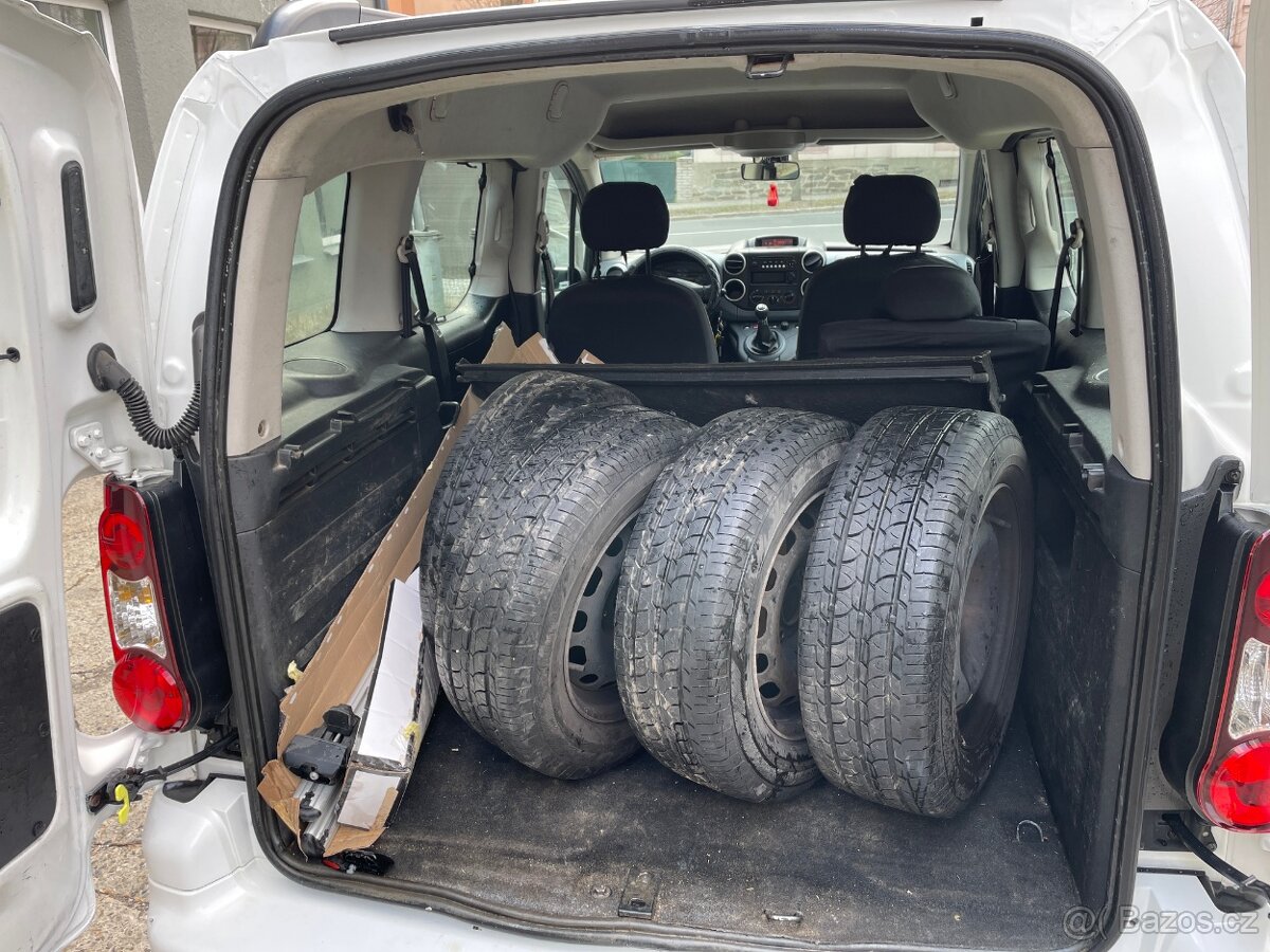PEUGEOT PARTNER TEPEE 1.6HDi-TAŽNÉ- - 11