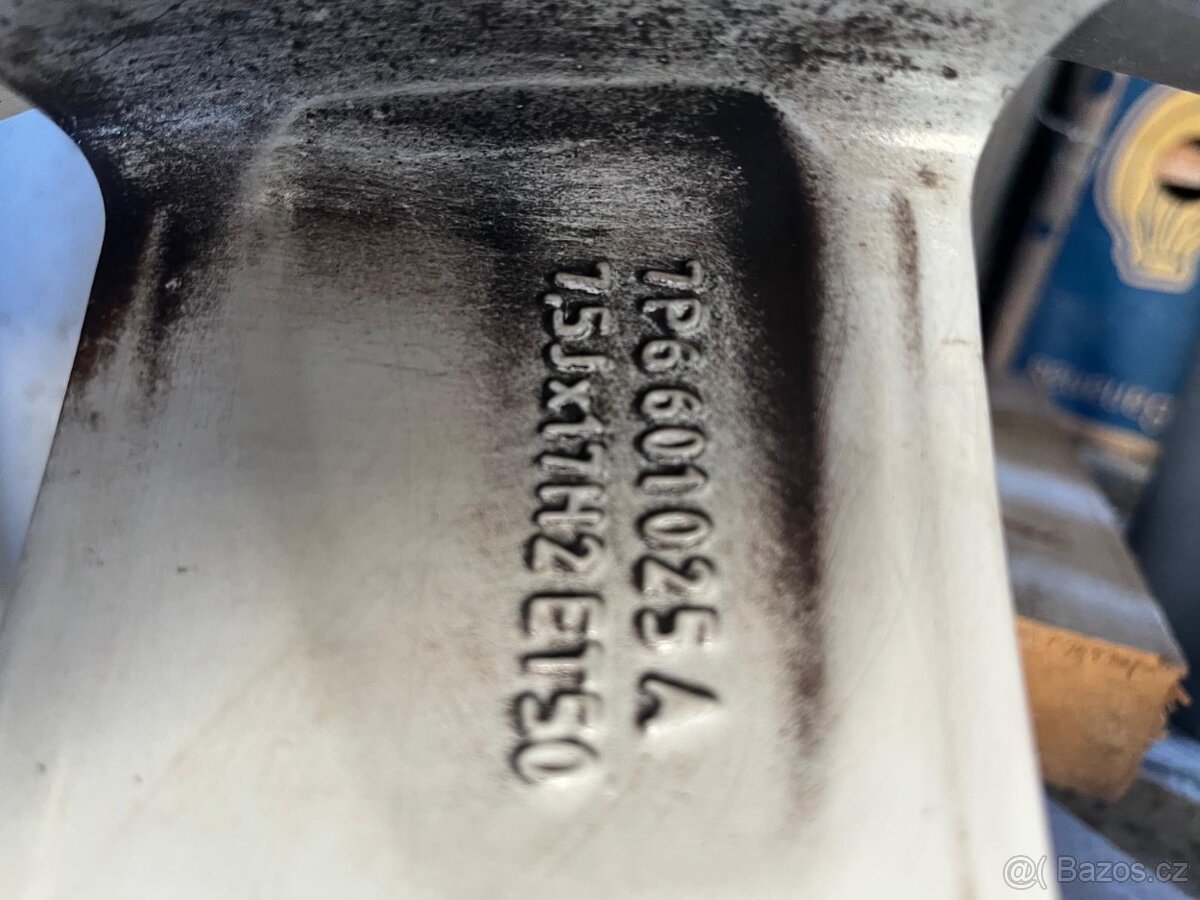 Disky original VW R17 ET50 zimní pneu 235/65 108H - 11