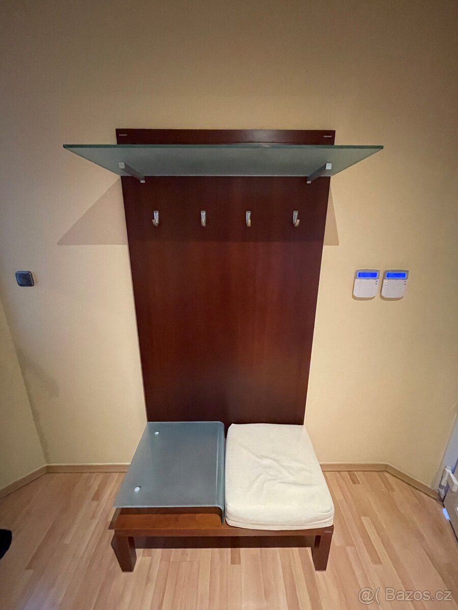 Nábytek z masivu - 11