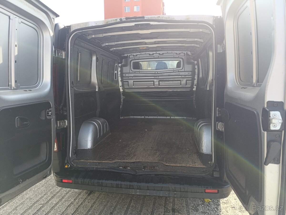 Renault Trafic 2018 - 11